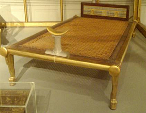 Кровати с древних времен и до наших дней