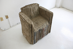 Дизайнерское кресло из картона